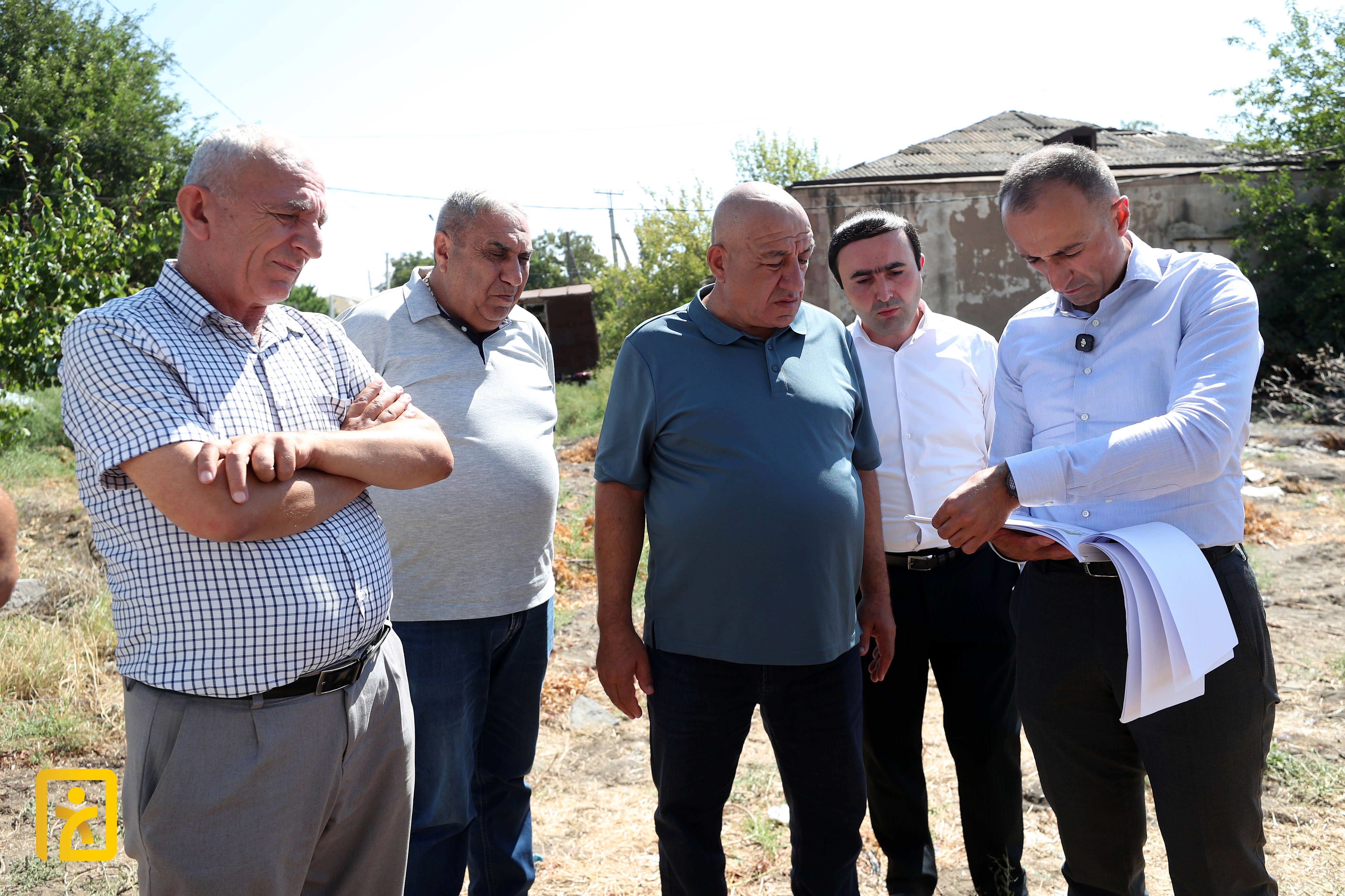Minister Arsen Torosyan Visited Community-Based Small Homes in Aknashen and Geghakert Settlements of Araks Community, Armavir Province